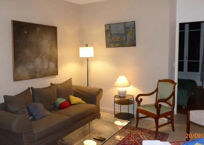 Suite 22